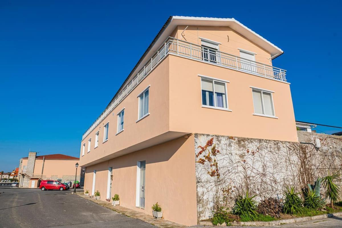 Apartamento Centrico Con Vistas Al Mar Villanueva De Arosa Bagian luar foto