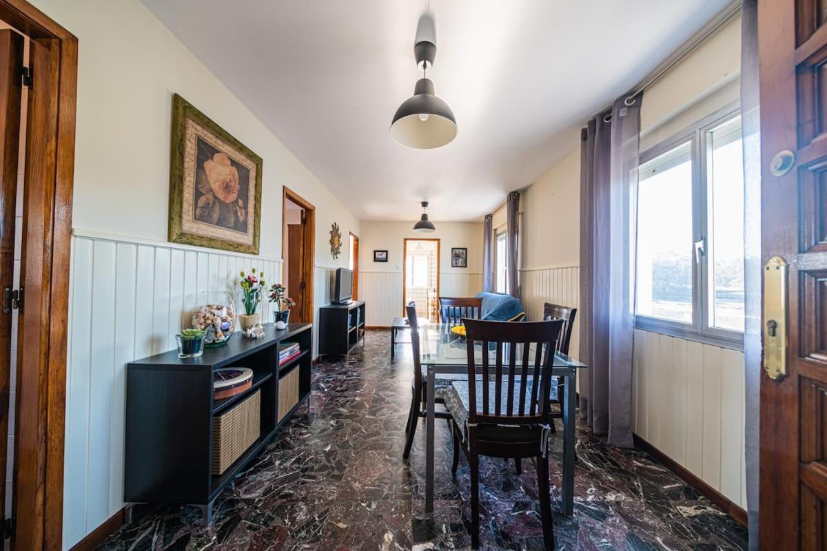 Apartamento Centrico Con Vistas Al Mar Villanueva De Arosa Bagian luar foto