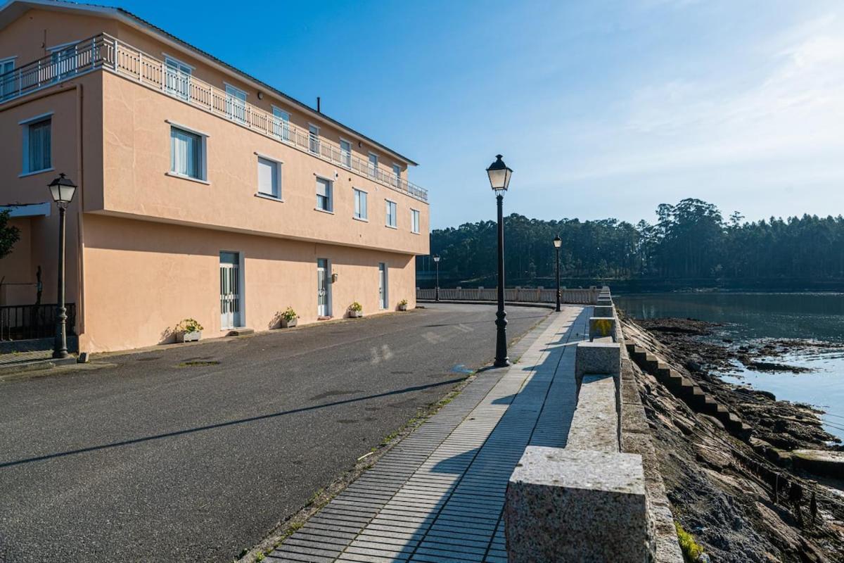 Apartamento Centrico Con Vistas Al Mar Villanueva De Arosa Bagian luar foto