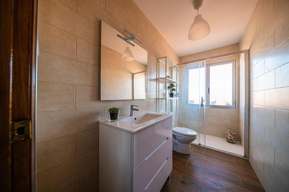Apartamento Centrico Con Vistas Al Mar Villanueva De Arosa Bagian luar foto