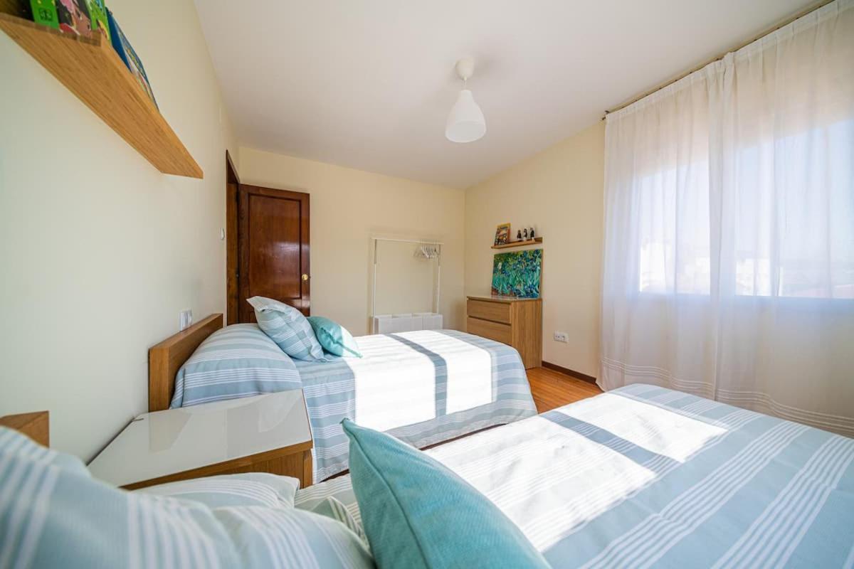 Apartamento Centrico Con Vistas Al Mar Villanueva De Arosa Bagian luar foto